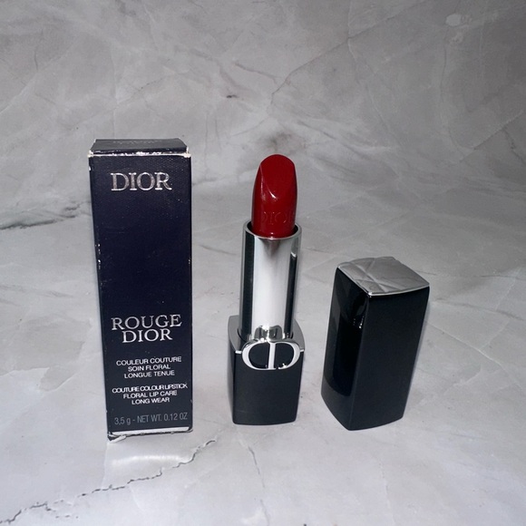 Dior Rouge Longwear Lipstick in 818 Be Loved - Picture 3 of 4